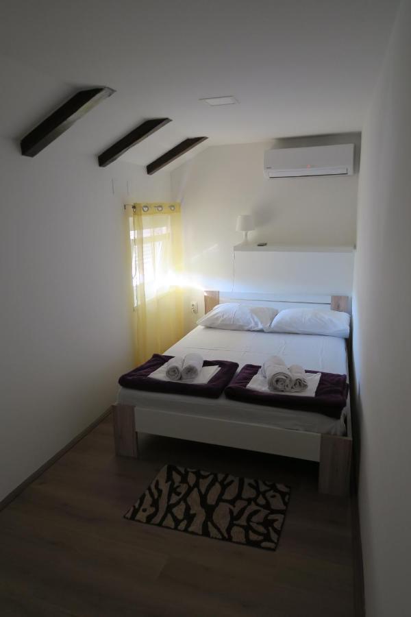 Holiday Home Ljubicic Baška Exterior foto